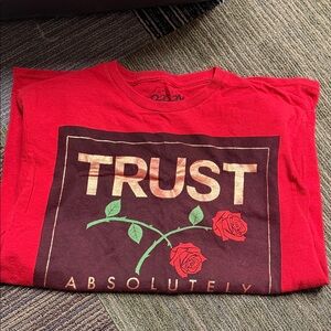 Men’s Red Short Sleeve Graphic Tee